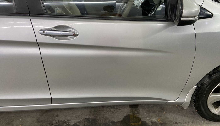 2014 Honda City 1.5L I-DTEC V, Diesel, Manual, 1,10,768 km, Driver-side door - Door Stopper rubber missing