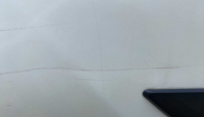 2016 Tata Tiago XT PETROL, Petrol, Manual, 22,015 km, Right rear door - Minor scratches