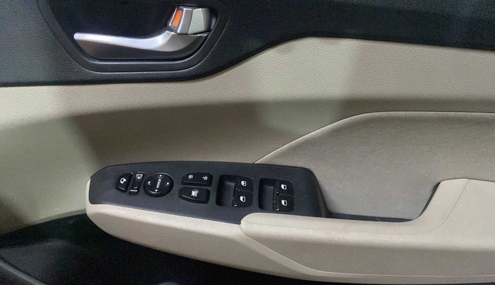 2021 Hyundai Verna SX 1.5 VTVT, Petrol, Manual, 15,981 km, Driver Side Door Panels Control