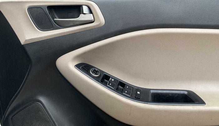 2015 Hyundai Elite i20 ASTA 1.4 CRDI, Diesel, Manual, 58,358 km, Driver Side Door Panels Control