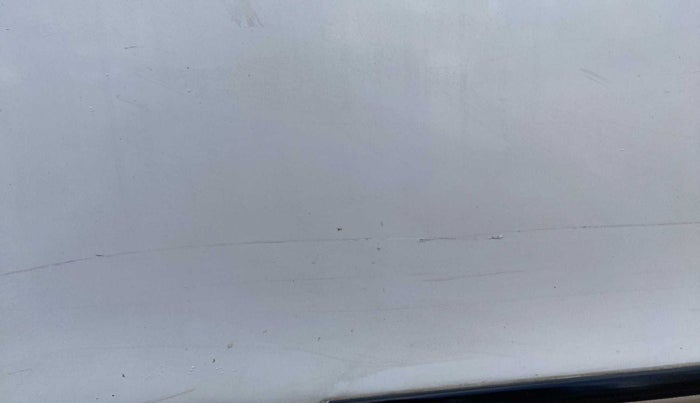 2014 Maruti Ertiga ZDI, Diesel, Manual, 77,666 km, Right rear door - Minor scratches