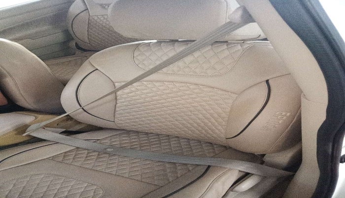 2014 Maruti Ertiga ZDI, Diesel, Manual, 77,666 km, Front left seat (passenger seat) - Headrest adjuster not working