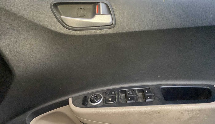 2015 Hyundai Xcent SX 1.2, Petrol, Manual, 60,585 km, Driver Side Door Panels Control