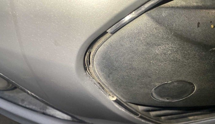 2015 Hyundai Xcent SX 1.2, Petrol, Manual, 60,585 km, Front bumper - Chrome strip damage
