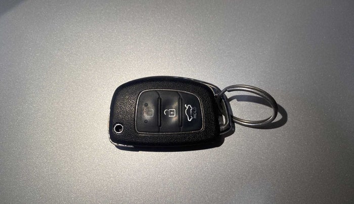 2015 Hyundai Xcent SX 1.2, Petrol, Manual, 60,585 km, Key Close Up