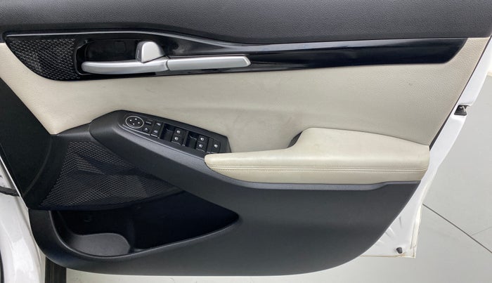 2020 KIA SELTOS HTX AT PETROL, Petrol, Automatic, 31,410 km, Driver Side Door Panels Control
