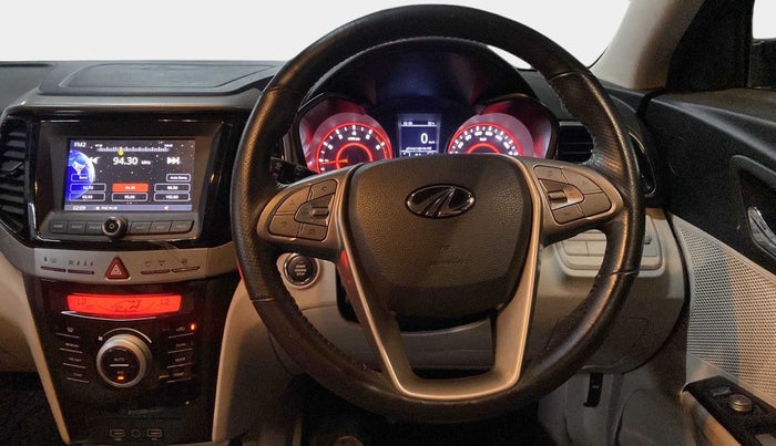 2021 Mahindra XUV300 W8 (O) 1.2 PETROL AMT DUAL TONE, Petrol, Automatic, 20,795 km, Steering Wheel Close Up