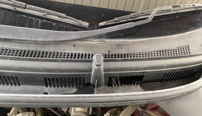 2018 Hyundai Elite i20 SPORTZ 1.2, Petrol, Manual, 68,952 km, Bonnet (hood) - Cowl vent panel has minor damage