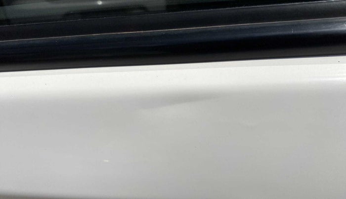 2019 Maruti Alto LXI CNG, CNG, Manual, 75,216 km, Front passenger door - Slight discoloration