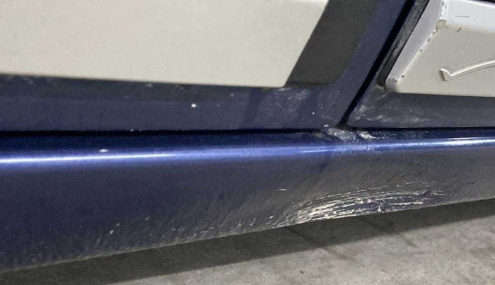 2018 Maruti Dzire LXI, Petrol, Manual, 55,823 km, Right running board - Slightly dented