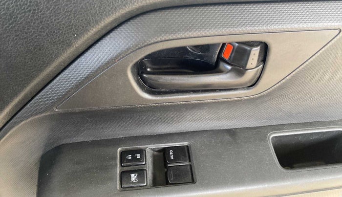 2019 Maruti New Wagon-R LXI CNG (O) 1.0, CNG, Manual, 91,276 km, Driver Side Door Panels Control