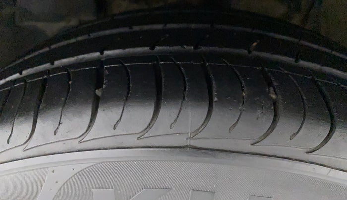 2018 Tata NEXON XM PETROL, Petrol, Manual, 86,155 km, Left Front Tyre Tread
