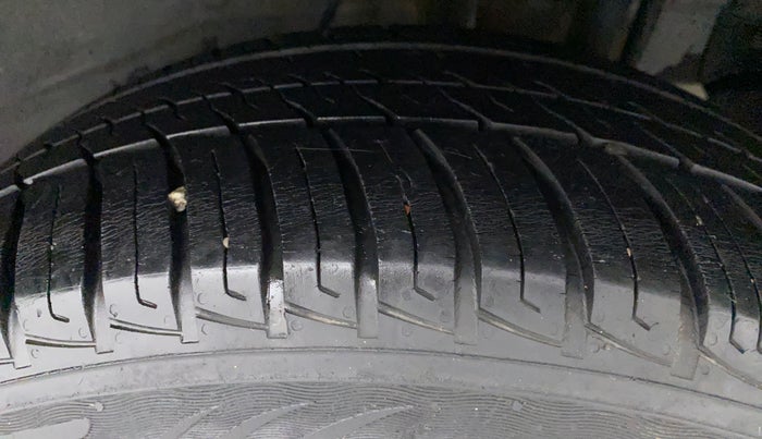 2018 Tata NEXON XM PETROL, Petrol, Manual, 86,155 km, Left Rear Tyre Tread