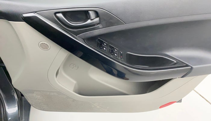 2018 Tata NEXON XM PETROL, Petrol, Manual, 86,155 km, Driver Side Door Panels Control