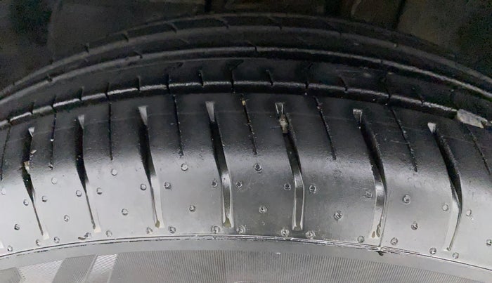 2023 Tata PUNCH ACCOMPLISHED MT, Petrol, Manual, 7,264 km, Left Front Tyre Tread