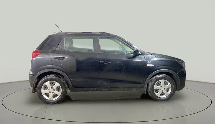 2022 Mahindra XUV300 W6 1.5 DIESEL, Diesel, Manual, 30,636 km, Right Side View