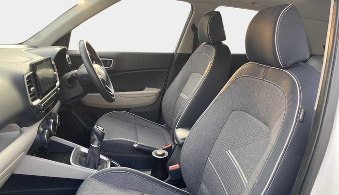 2020 Hyundai VENUE SX 1.4 CRDi DUAL TONE, Diesel, Manual, 11,884 km, Right Side Front Door Cabin