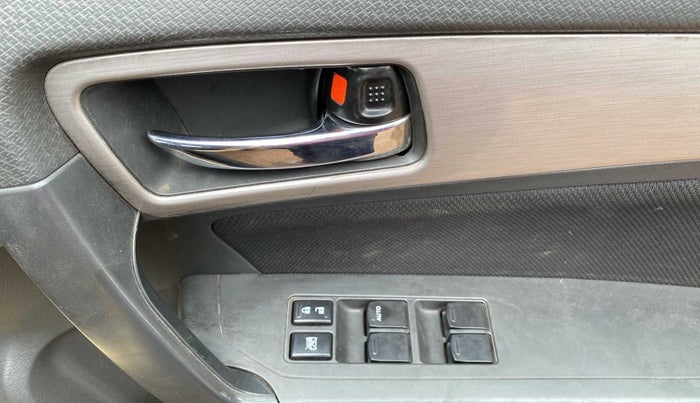 2017 Maruti Vitara Brezza ZDI PLUS DUAL TONE, Diesel, Manual, 74,444 km, Driver Side Door Panels Control