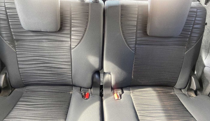 2017 Toyota Innova Crysta 2.4 VX 7 STR, Diesel, Manual, 35,154 km, Third Seat Row ( optional )
