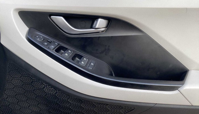 2020 Hyundai Creta SX 1.5 DIESEL, Diesel, Manual, 83,123 km, Driver Side Door Panels Control
