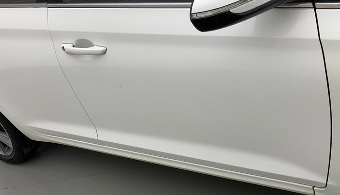 2018 Hyundai Verna 1.6 VTVT SX, Petrol, Manual, 48,811 km, Driver-side door - Slightly rusted