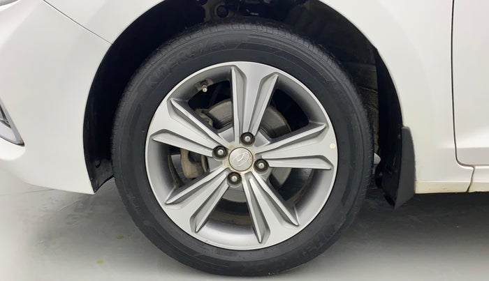 2018 Hyundai Verna 1.6 VTVT SX, Petrol, Manual, 48,811 km, Left Front Wheel