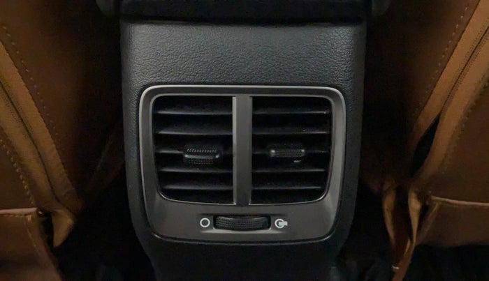 2018 Hyundai Verna 1.6 VTVT SX, Petrol, Manual, 48,811 km, Rear AC Vents