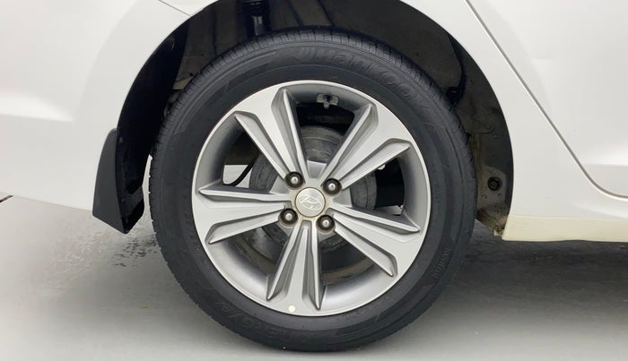 2018 Hyundai Verna 1.6 VTVT SX, Petrol, Manual, 48,811 km, Right Rear Wheel