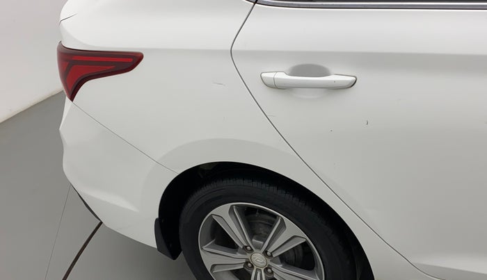 2018 Hyundai Verna 1.6 VTVT SX, Petrol, Manual, 48,811 km, Right quarter panel - Minor scratches