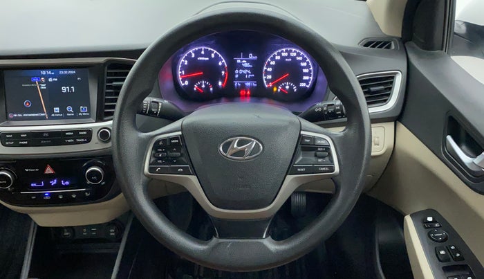 2018 Hyundai Verna 1.6 VTVT SX, Petrol, Manual, 48,811 km, Steering Wheel Close Up
