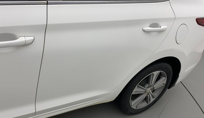 2018 Hyundai Verna 1.6 VTVT SX, Petrol, Manual, 48,811 km, Rear left door - Slight discoloration