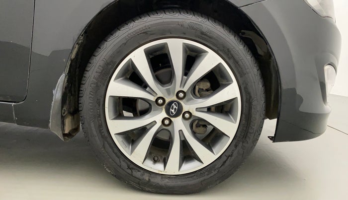 2016 Hyundai Verna 1.6 VTVT SX AT, Petrol, Automatic, 1,13,363 km, Right Front Wheel