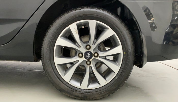 2016 Hyundai Verna 1.6 VTVT SX AT, Petrol, Automatic, 1,13,363 km, Left Rear Wheel