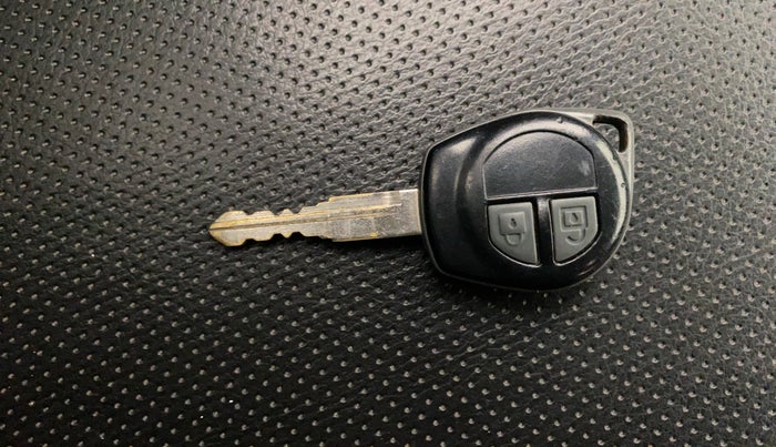 2017 Maruti Swift VXI, Petrol, Manual, 1,00,526 km, Lock system - Remote key not functional