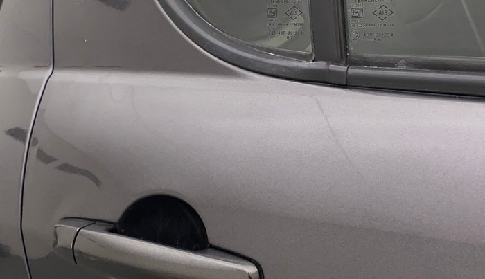 2017 Maruti Swift VXI, Petrol, Manual, 1,00,526 km, Right rear door - Slightly dented