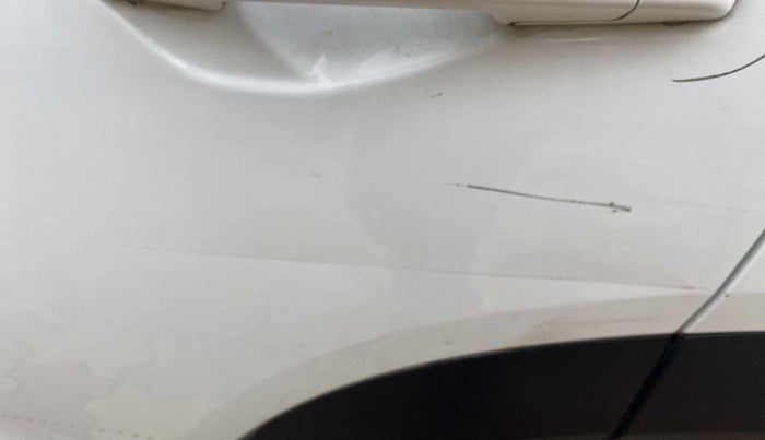 2021 Renault Kiger RXL MT, Petrol, Manual, 32,135 km, Rear left door - Minor scratches