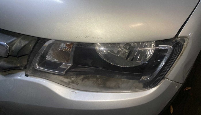 2017 Renault Kwid RXT 1.0, Petrol, Manual, 73,045 km, Left headlight - Minor scratches