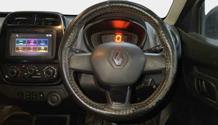 2017 Renault Kwid RXT 1.0, Petrol, Manual, 73,045 km, Steering Wheel Close Up