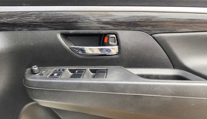 2019 Maruti XL6 ALPHA MT, Petrol, Manual, 21,738 km, Driver Side Door Panels Control