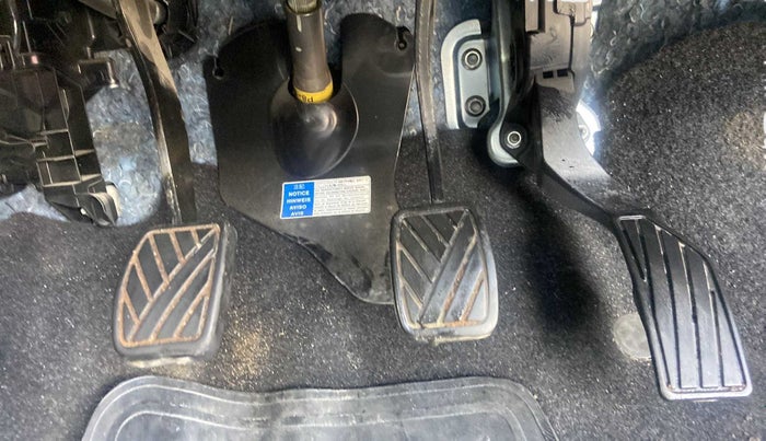 2016 Maruti Swift ZXI, Petrol, Manual, 43,946 km, Pedals