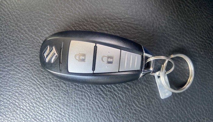 2016 Maruti Swift ZXI, Petrol, Manual, 43,946 km, Key Close Up