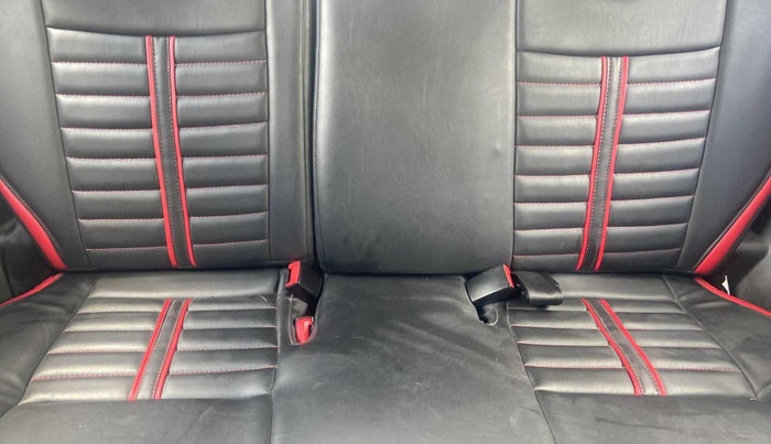 2016 Maruti Baleno DELTA PETROL 1.2, Petrol, Manual, 39,674 km, Second-row right seat - Cover slightly stained