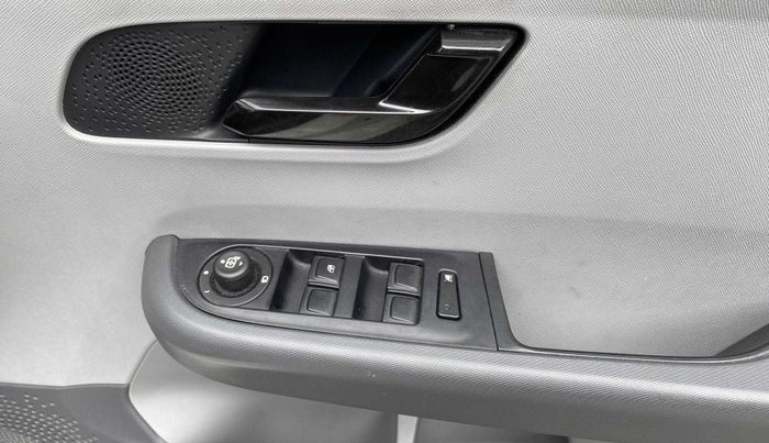 2020 Tata ALTROZ XT DIESEL, Diesel, Manual, 45,208 km, Driver Side Door Panels Control