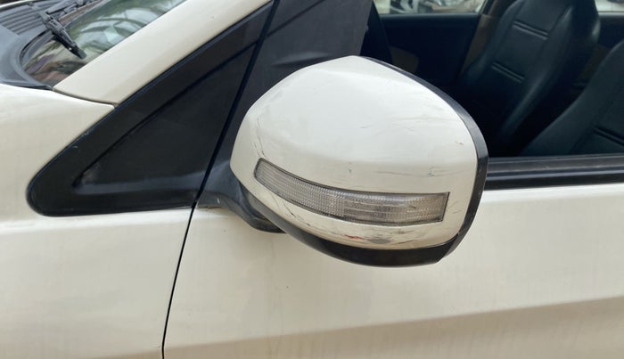 2014 Honda Amaze 1.2L I-VTEC VX, Petrol, Manual, 78,554 km, Left rear-view mirror - Minor scratches