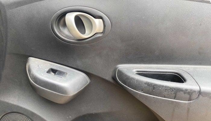 2018 Datsun Go T, Petrol, Manual, 15,620 km, Driver Side Door Panels Control