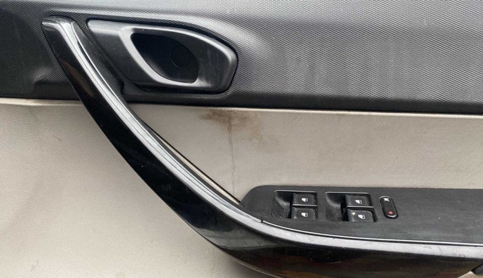 2017 Tata Tiago XM PETROL, Petrol, Manual, 80,556 km, Driver Side Door Panels Control
