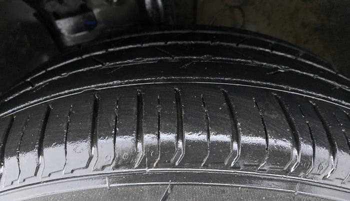 2020 Hyundai VENUE SX 1.0 TURBO IMT, Petrol, Manual, 34,076 km, Left Front Tyre Tread