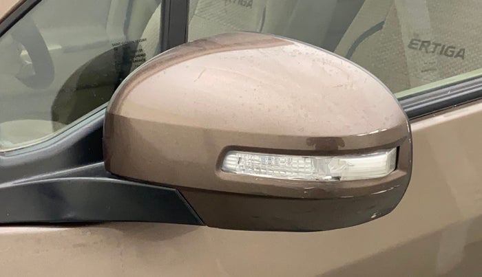 2014 Maruti Ertiga VDI, Diesel, Manual, 1,20,026 km, Left rear-view mirror - Indicator light has minor damage