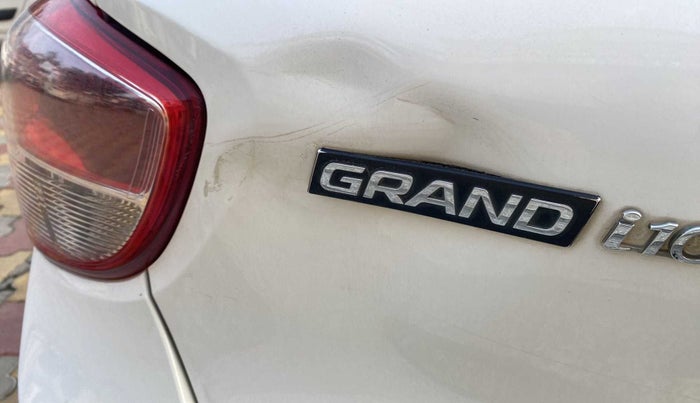 2014 Hyundai Grand i10 SPORTZ 1.2 KAPPA VTVT, Petrol, Manual, 75,368 km, Dicky (Boot door) - Slightly dented