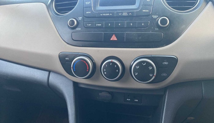 2014 Hyundai Grand i10 SPORTZ 1.2 KAPPA VTVT, Petrol, Manual, 75,368 km, AC Unit - Minor issue in the heater switch